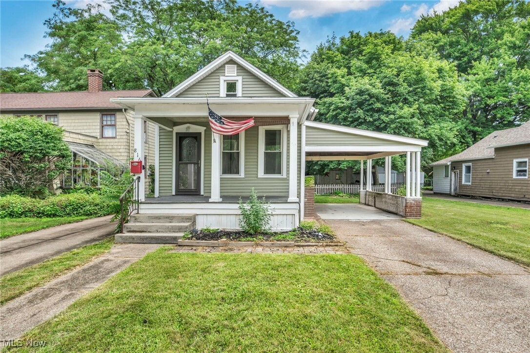 Property Photo: 816 Perry Street OH 44870