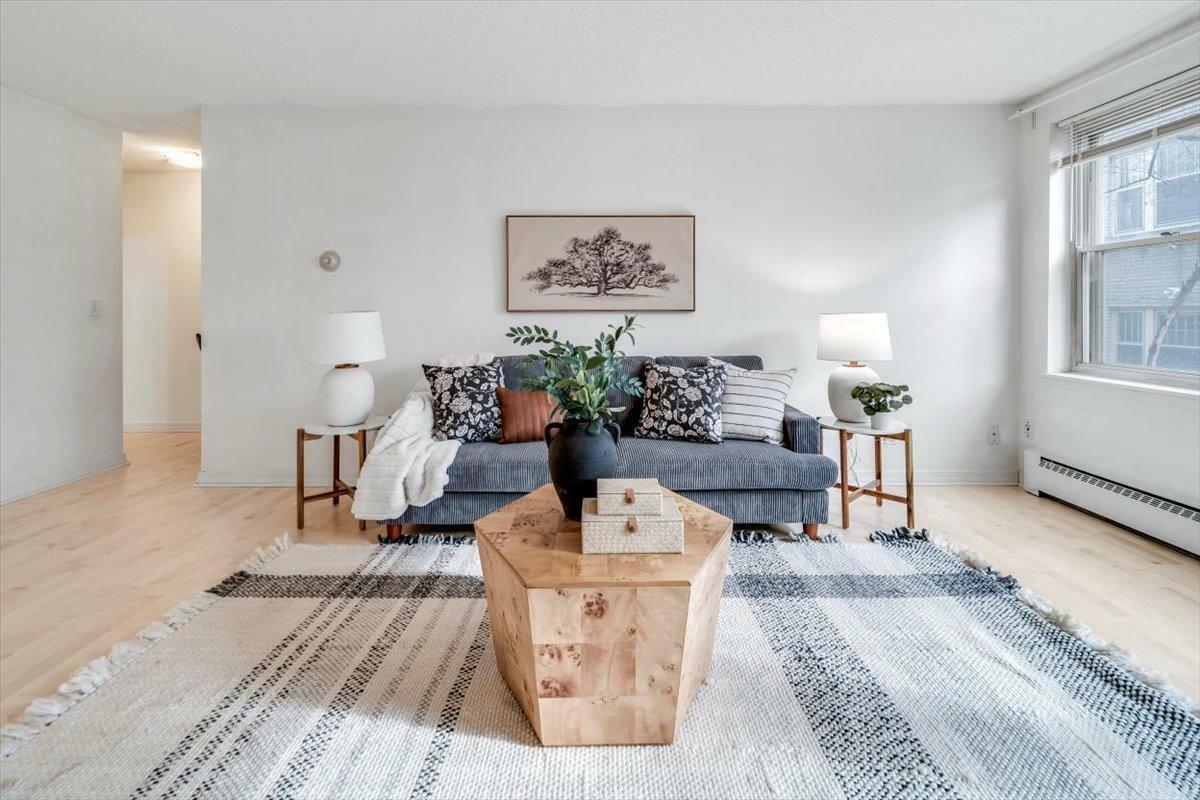 Property Photo:  821 Douglas Ave 105  MN 55403 
