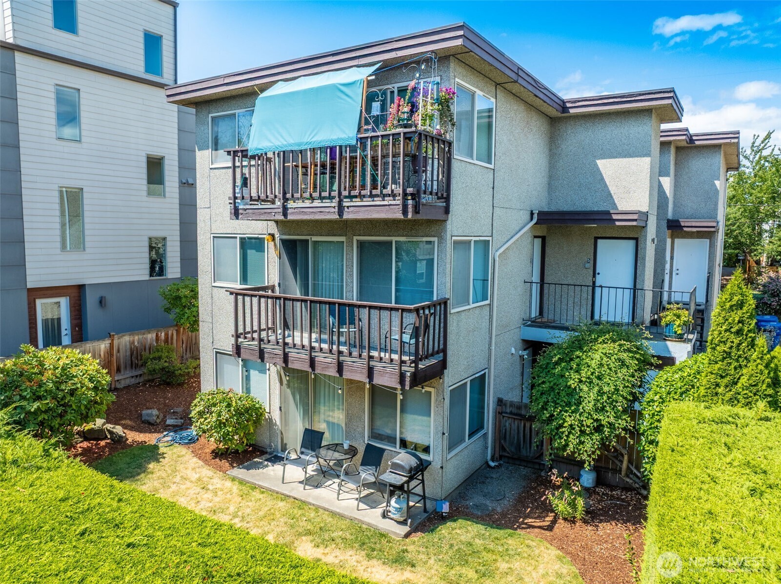 Property Photo: 1423 NW 60th Street WA 98107