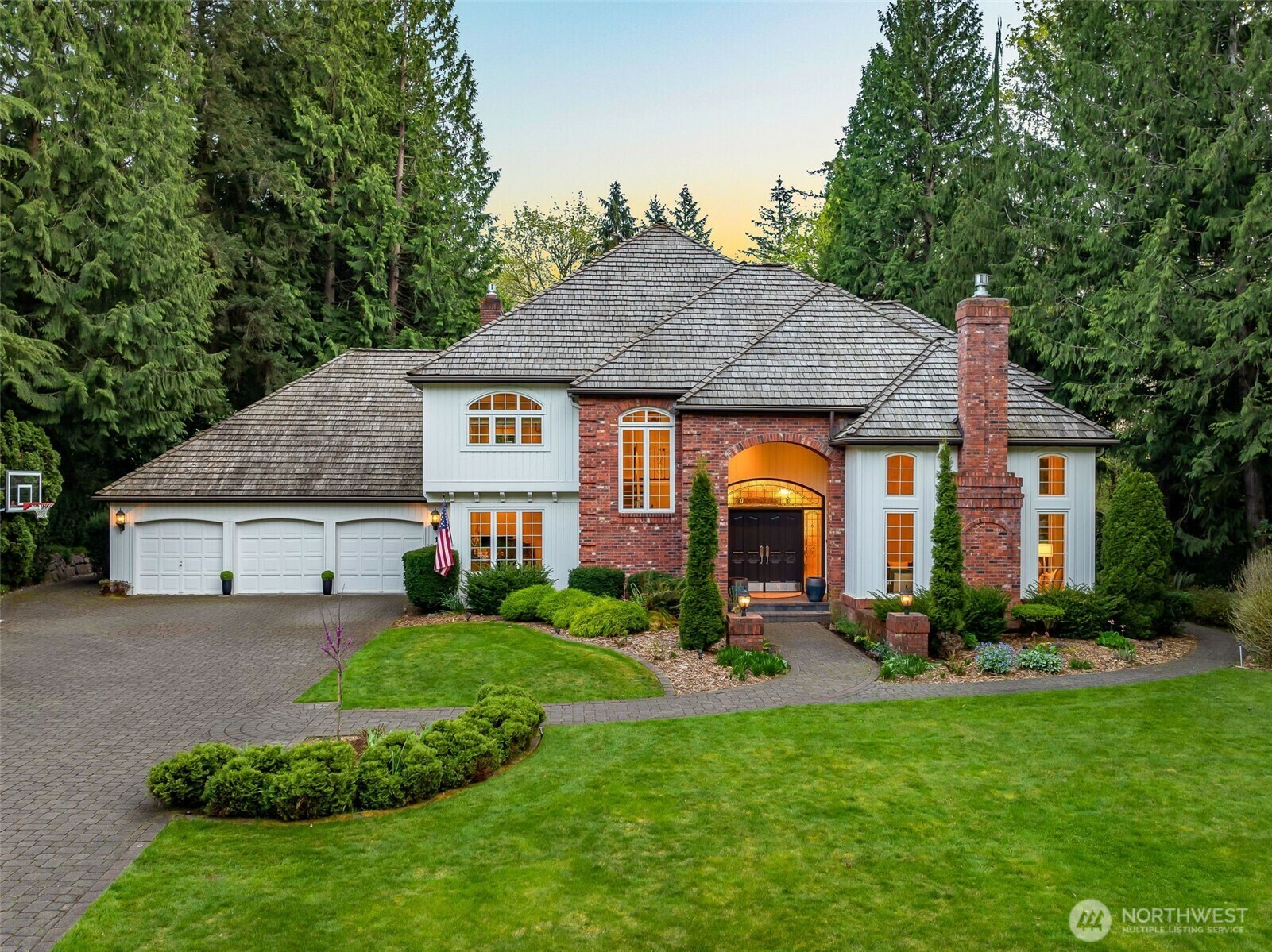 Property Photo: 16219 NE 135th Street WA 98052