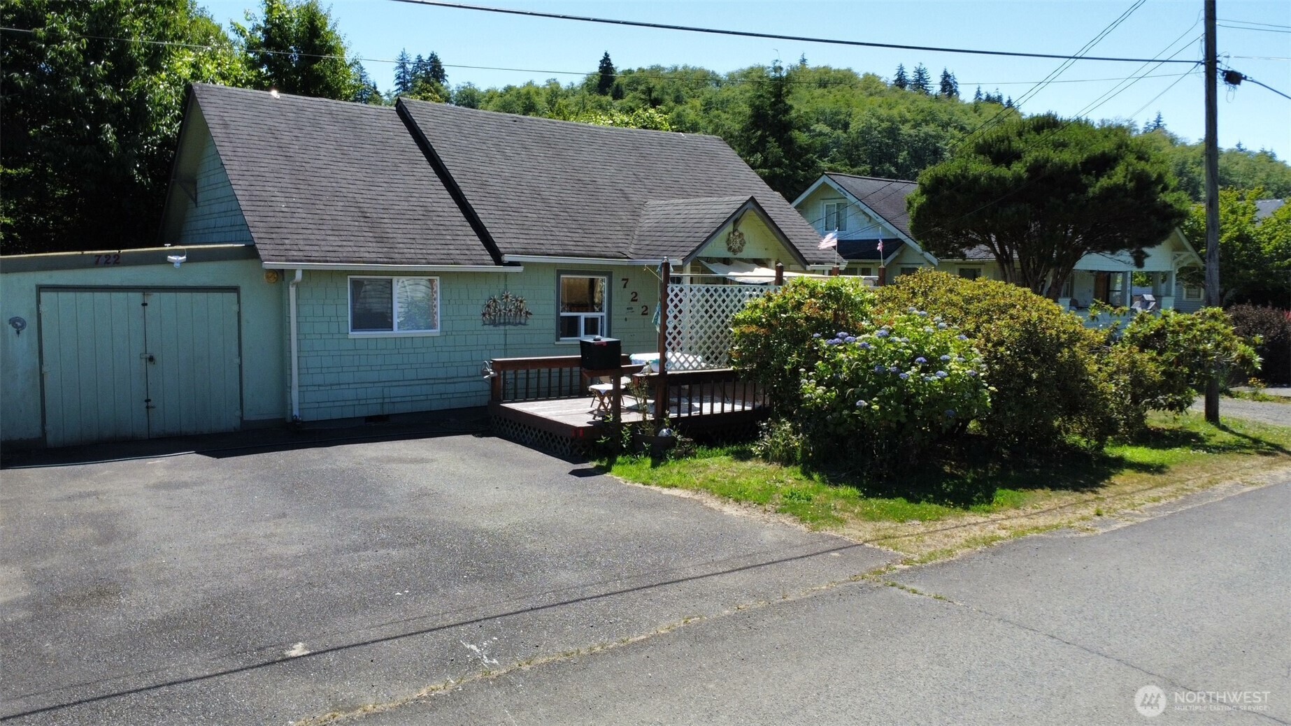 Property Photo:  722  Queen Avenue  WA 98550 