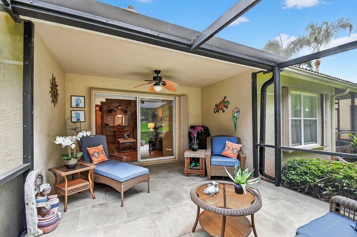 Property Photo: 9484 Swansea Lane FL 33411