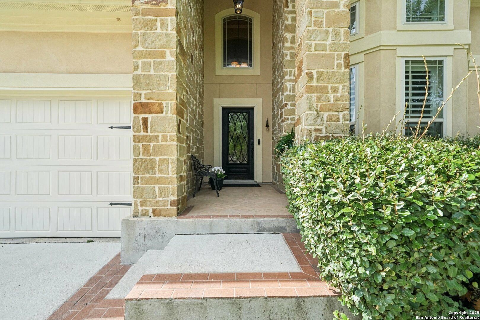 Property Photo: 8126 Poconos Run TX 78255