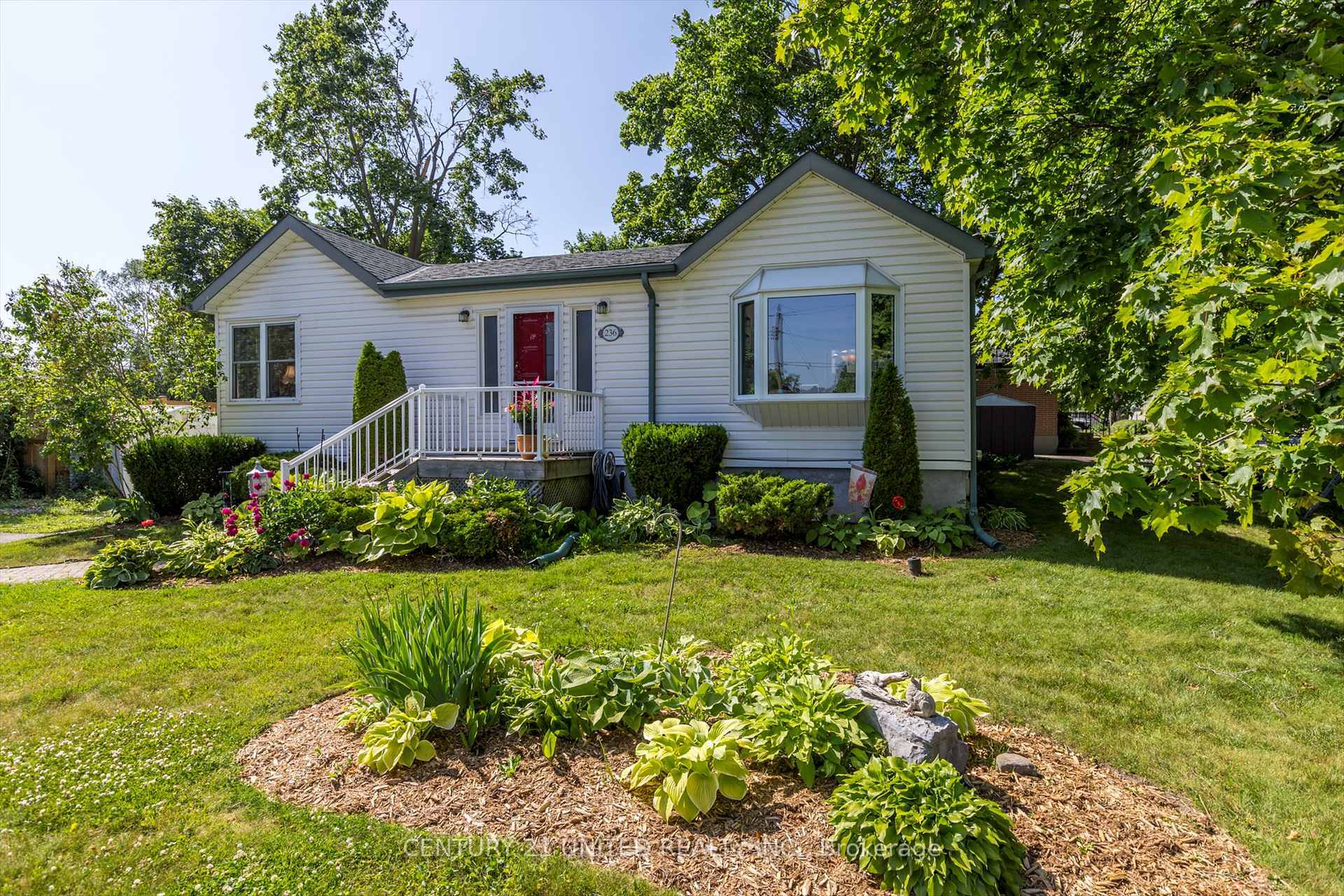 Photo de la propriété: 236 Lee Street ON K9H 5P1