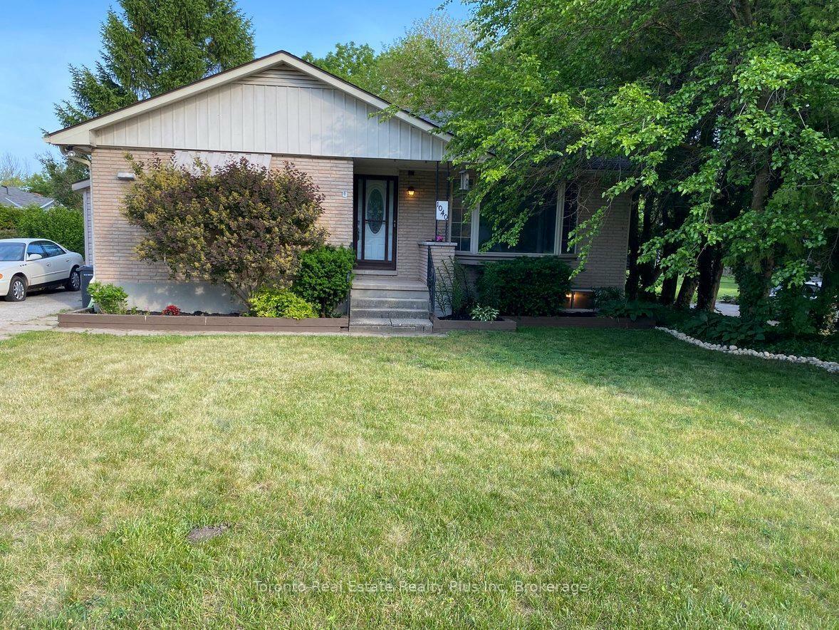 Property Photo:  1040 Huron Terrace  ON N2Z 1E5 
