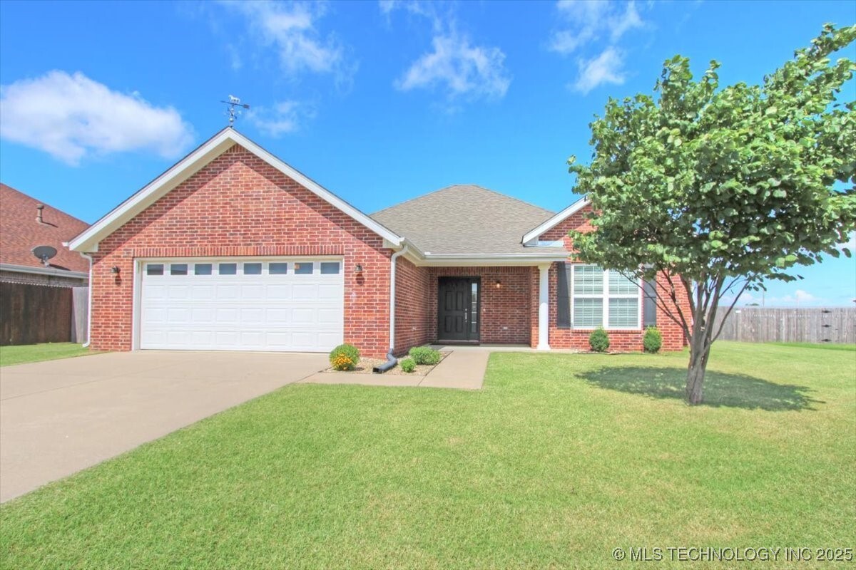 Property Photo: 915 Terri Drive OK 74006