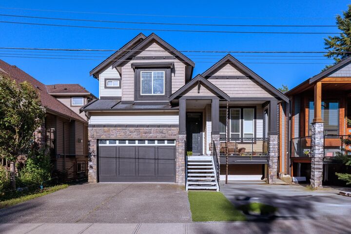 Photo de la propriété:  7186 Elwood Drive  BC V2R 1G8 