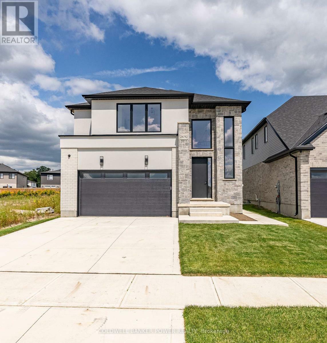 2692 Heardcreek Trail  London North (North S) ON N6G 0W1 photo