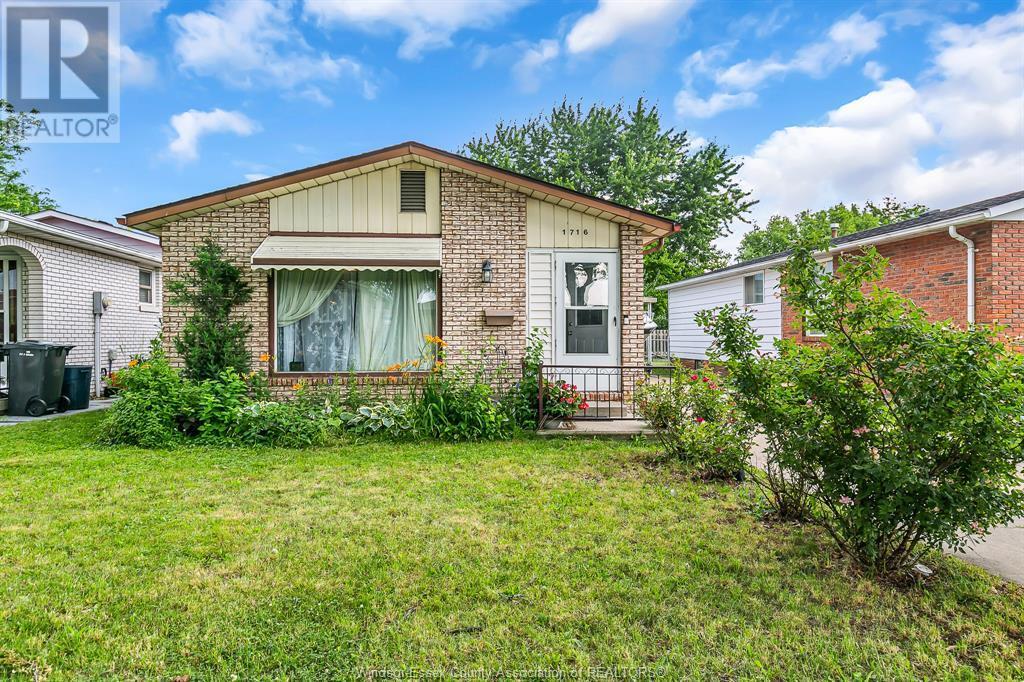 Property Photo: 1716 Southdale ON N8W 4X1
