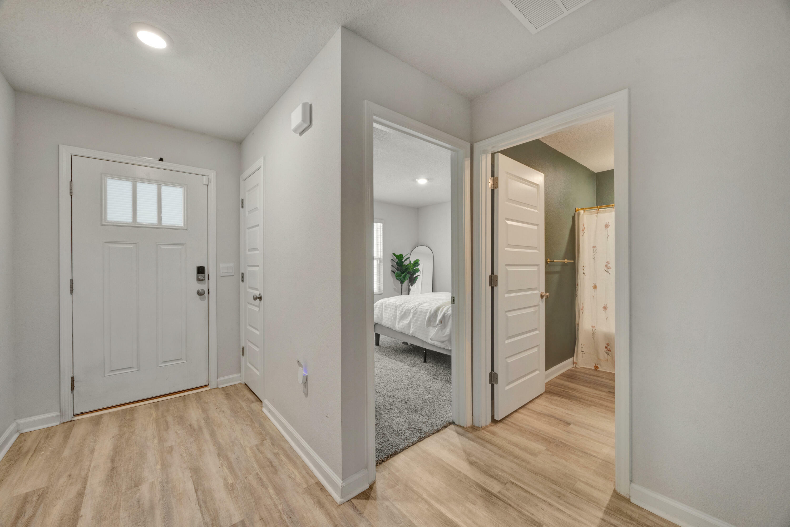 Property Photo: 3222 Oxmore Drive FL 32539