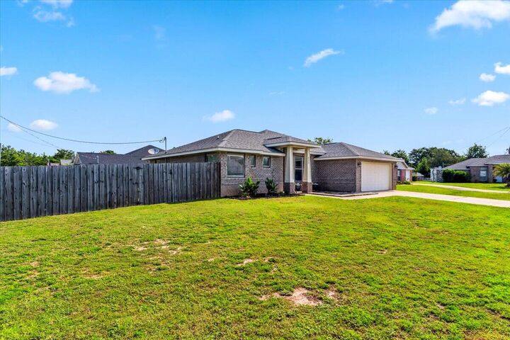 Property Photo:  4336 Lorraine Court  FL 32563 