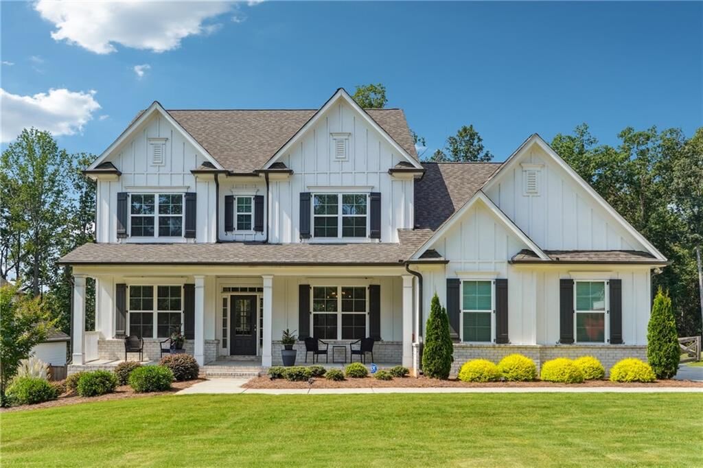 Property Photo: 1039 Montrose Way GA 30548