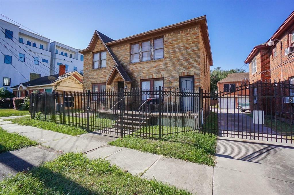 Property Photo:  4320 &Amp 4316 Jack Street  TX 77006 