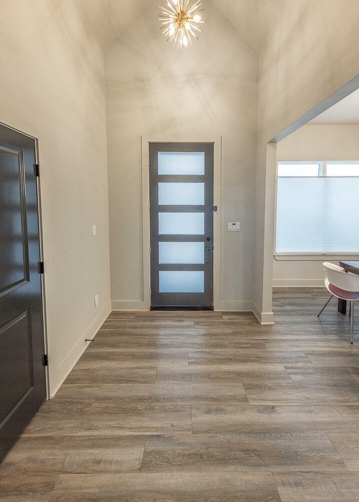 Property Photo: 7814 55th Street TX 79407