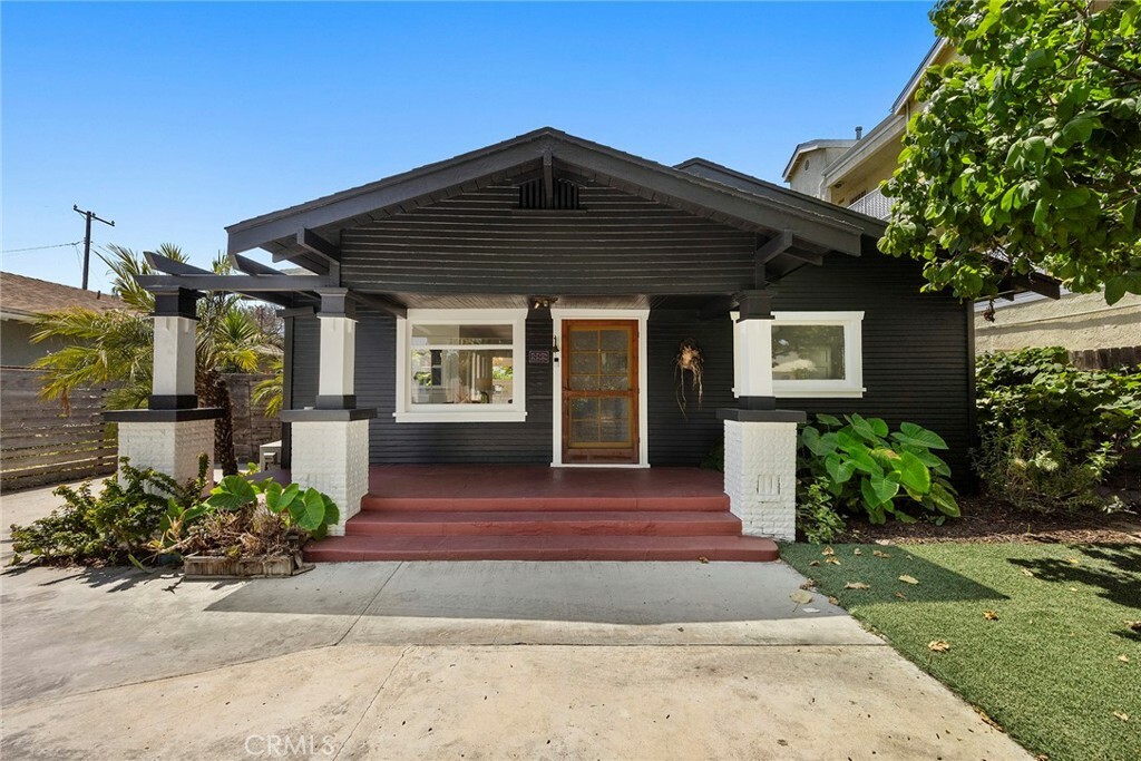 Property Photo: 1111 Dawson Avenue CA 90804