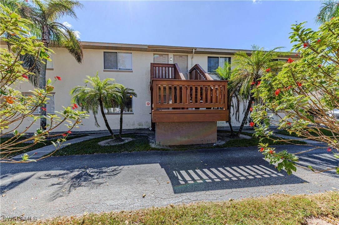 Property Photo: 5370 16th Place SW FL 34116