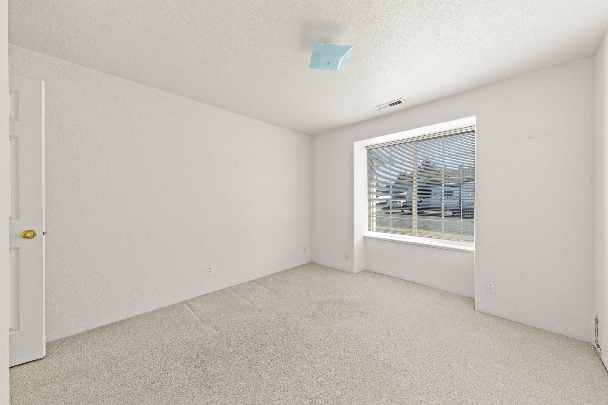 Property Photo: 1450 Westview Drive OR 97527
