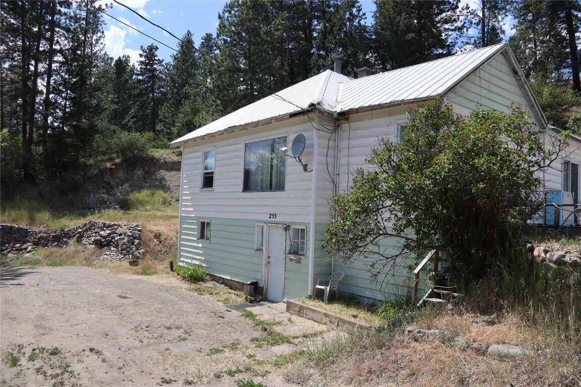 Photo de la propriété: 255 Tulameen Avenue BC V0X 1W0