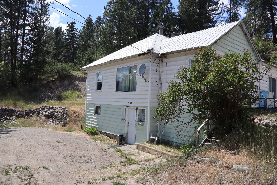Photo de la propriété: 255 Tulameen Avenue BC V0X 1W0