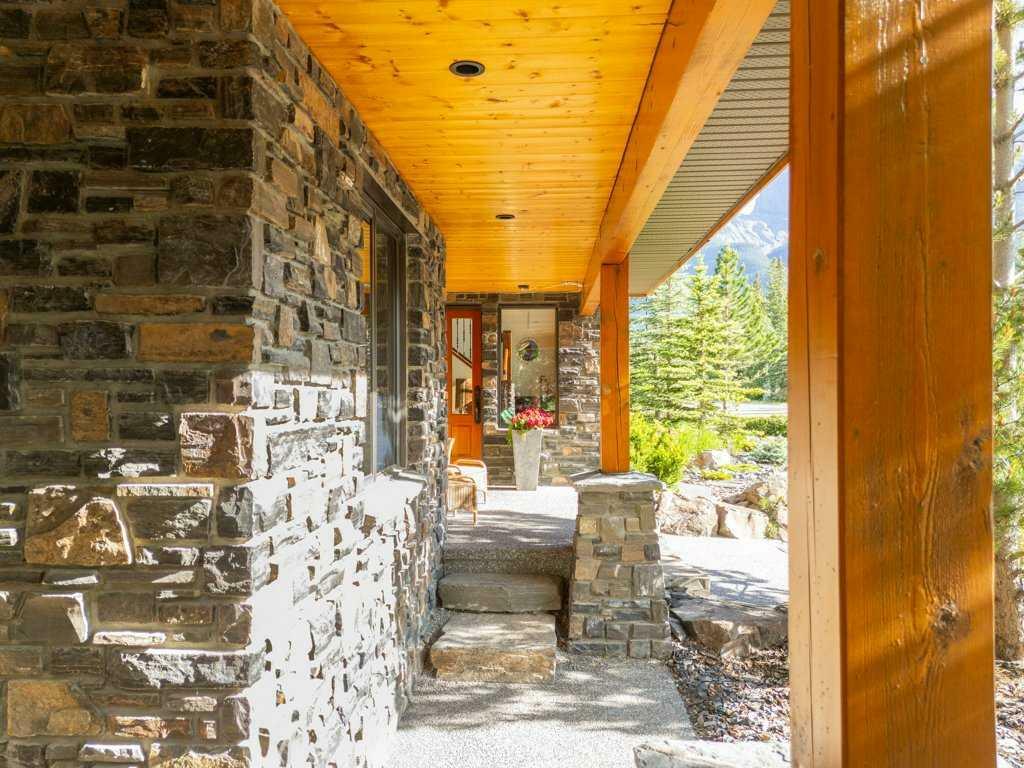 Property Photo: 318 Willow Pointe AB T1W 3K3