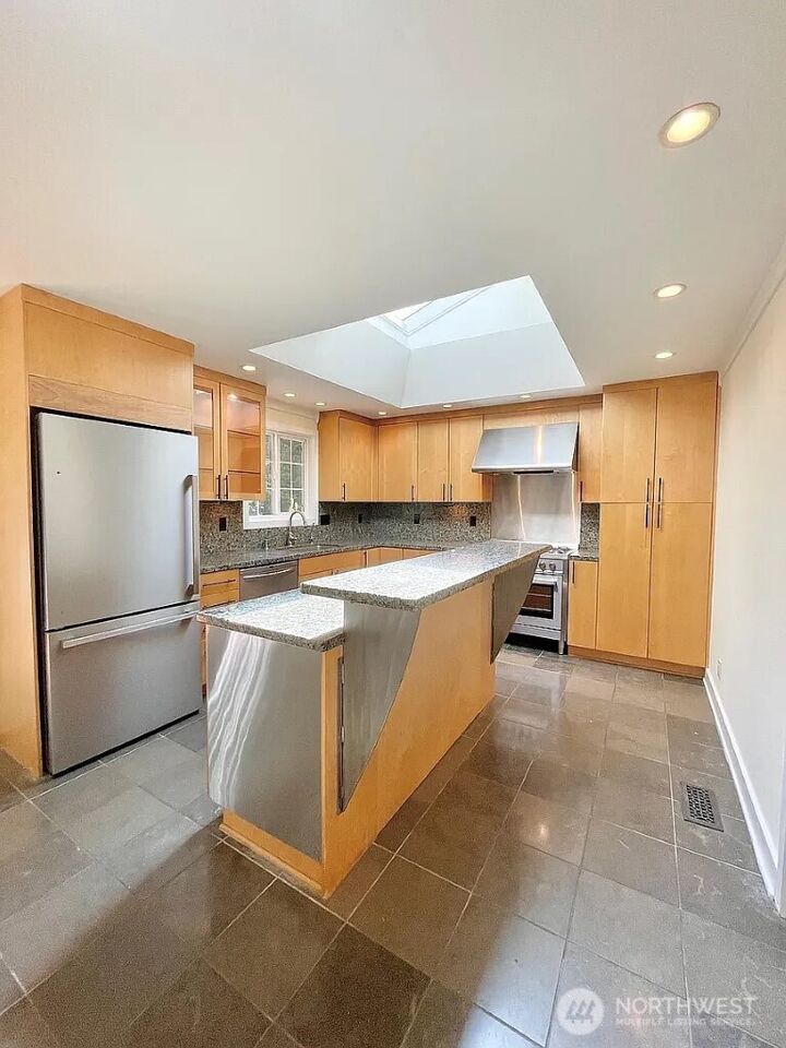 Property Photo:  11044  111th Avenue NE  WA 98033 