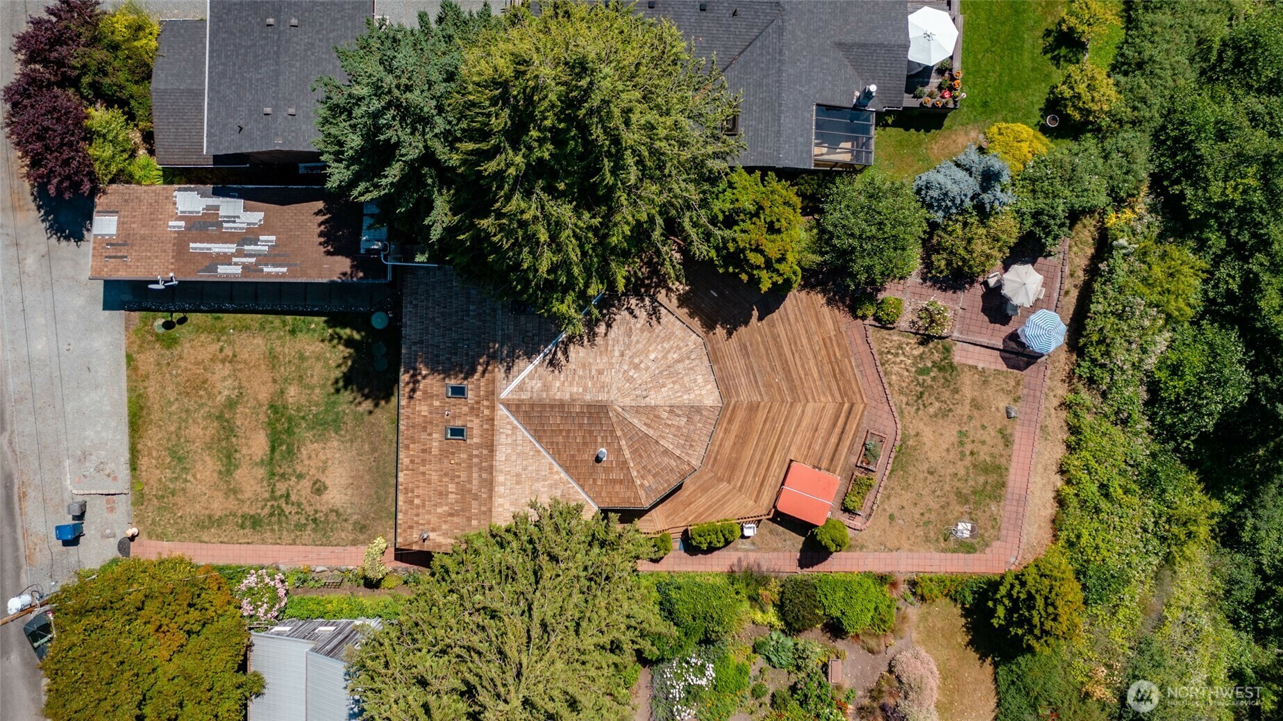 Property Photo:  10  Edgewater Drive  WA 98282 