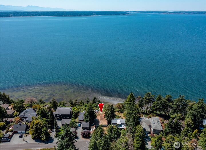 Property Photo: 10 Edgewater Drive WA 98282