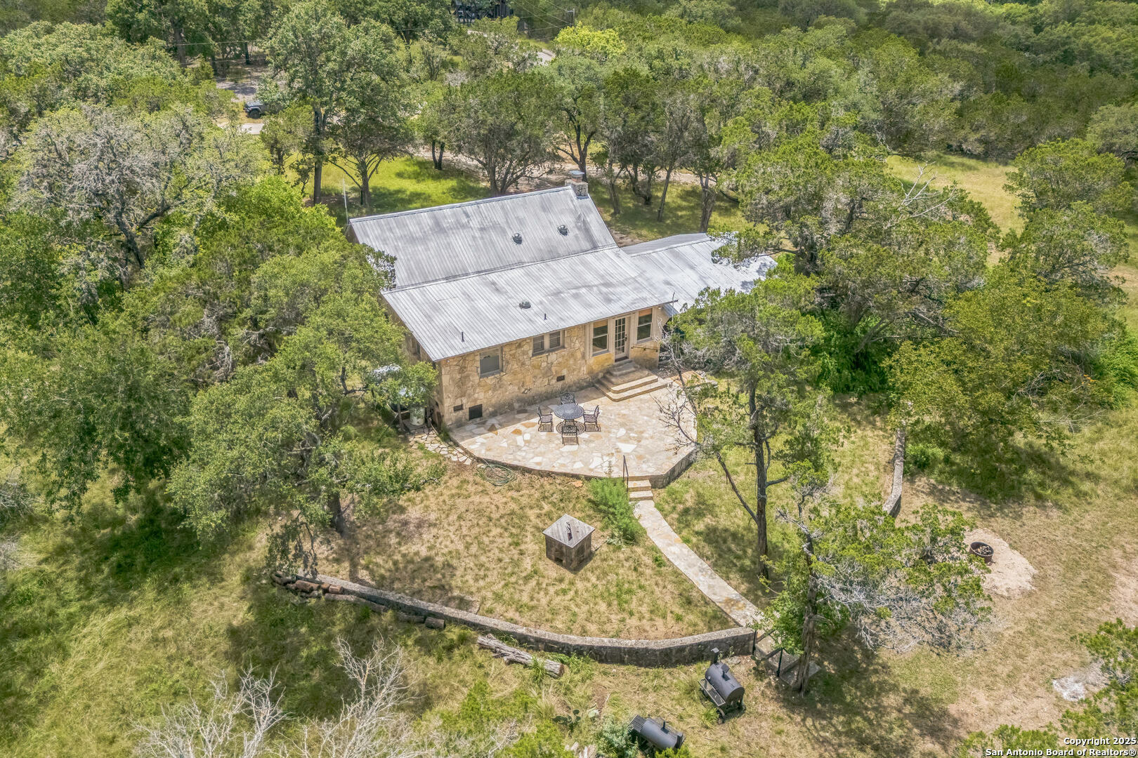 959 Highland Dr  Bandera TX 78003 photo