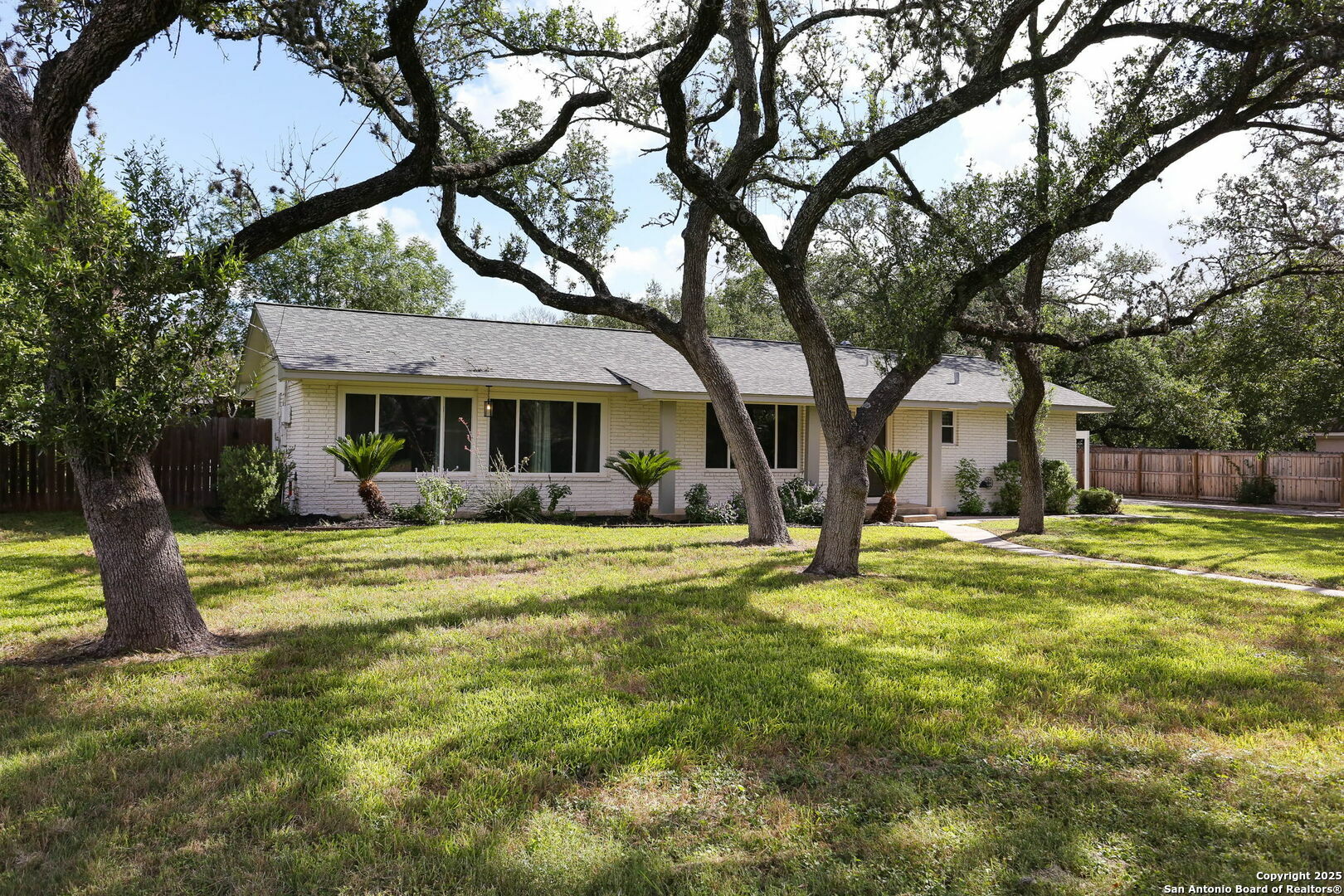 Property Photo: 371 Donella TX 78232