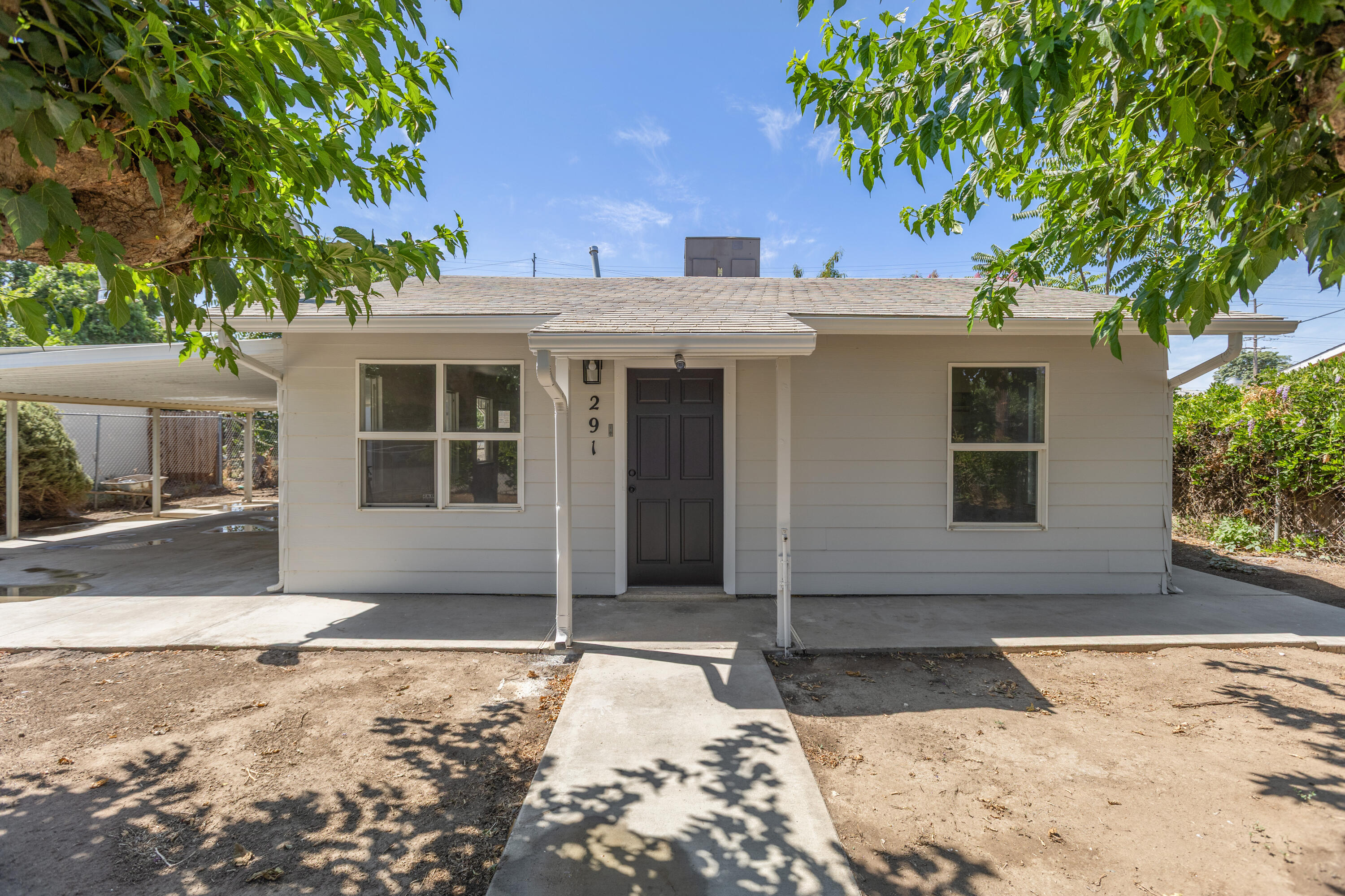 291 E Birch Street  Farmersville CA 93223 photo