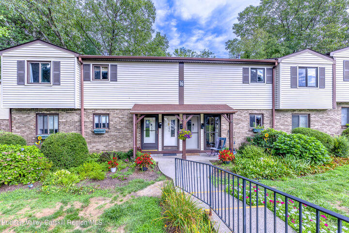 296 Village Court  Kingston NY 12401 photo