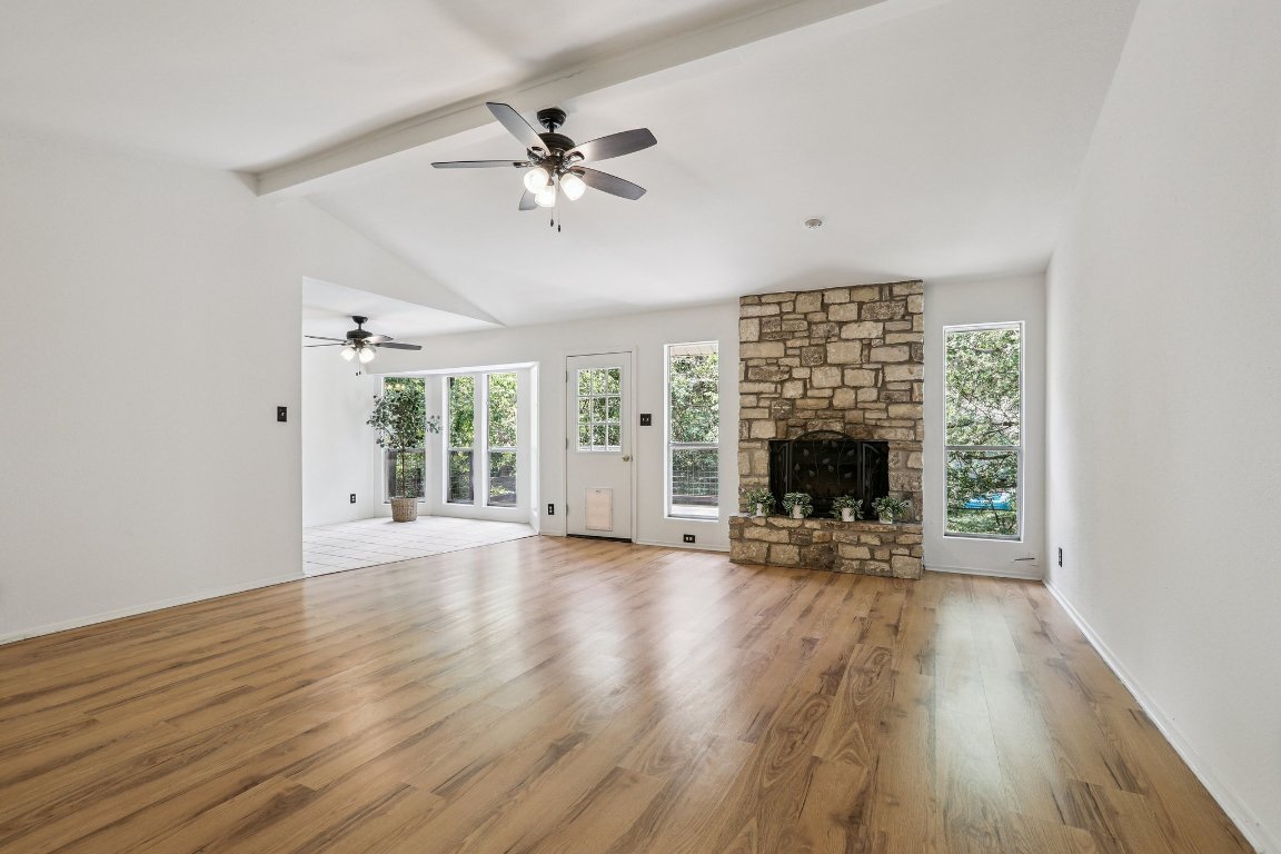 Property Photo: 1613 J J Seabrook Drive TX 78721