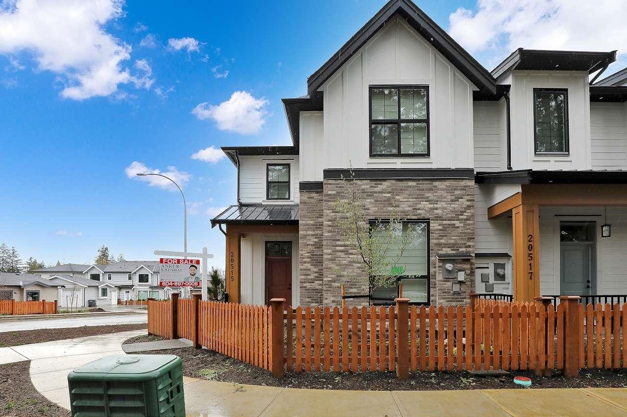 Photo de la propriété: 20515 74B Avenue BC V2Y 1V5