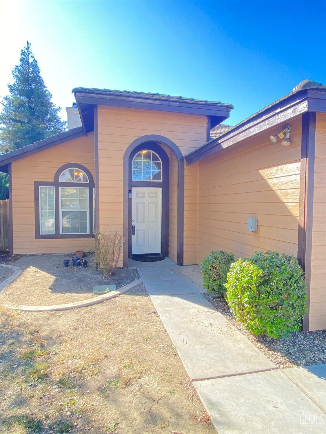 Property Photo: 5217 Clover Mountain Street CA 93313