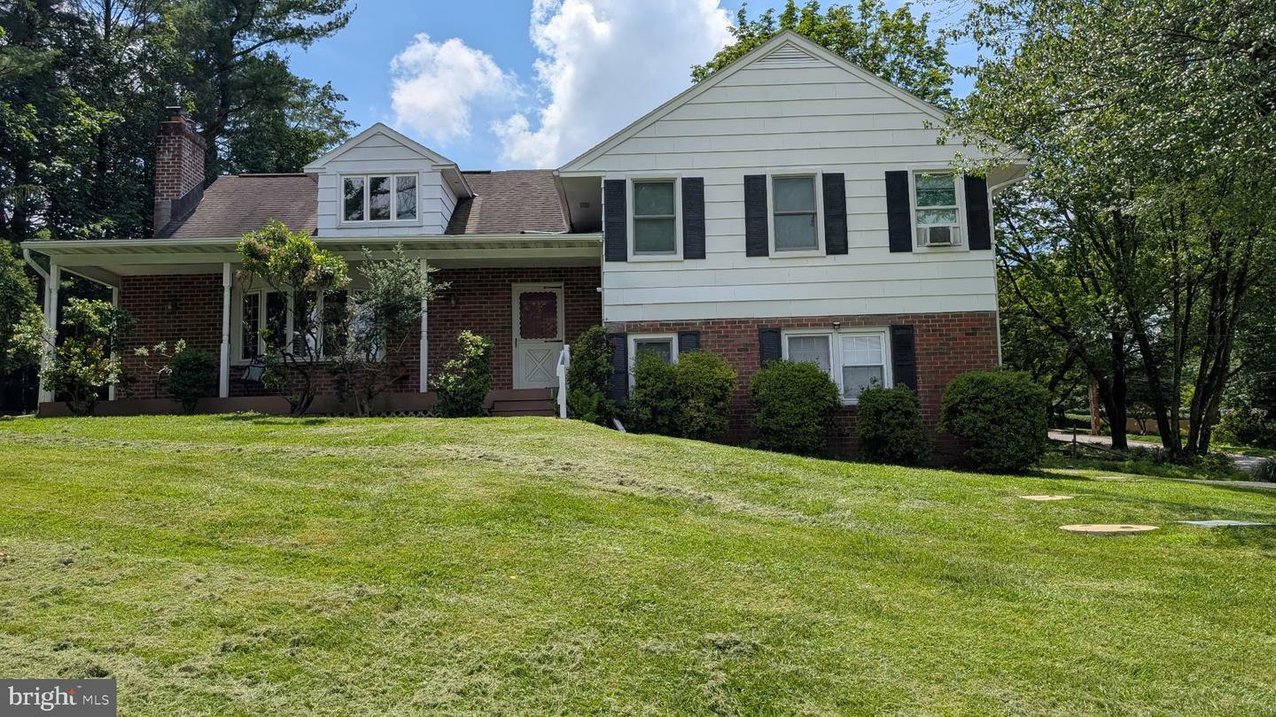 1086 Townsend Circle  Wayne PA 19087 photo