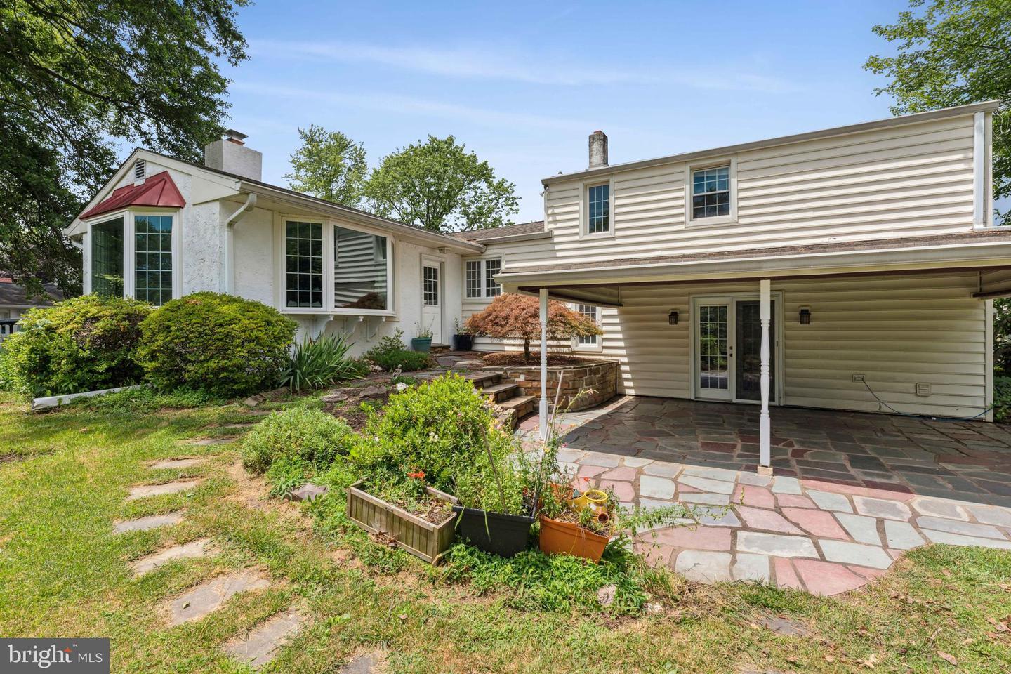 Property Photo: 319 Holly Knoll PA 18966