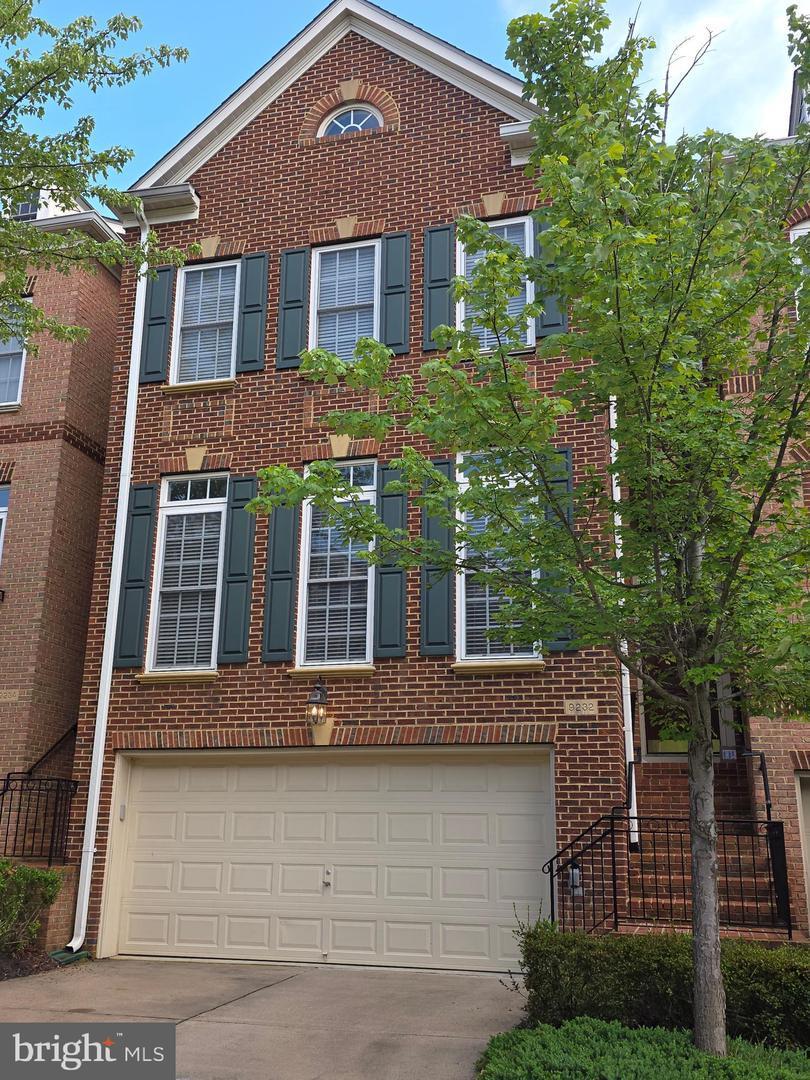 9232 Point Replete Drive  Fort Belvoir VA 22060 photo