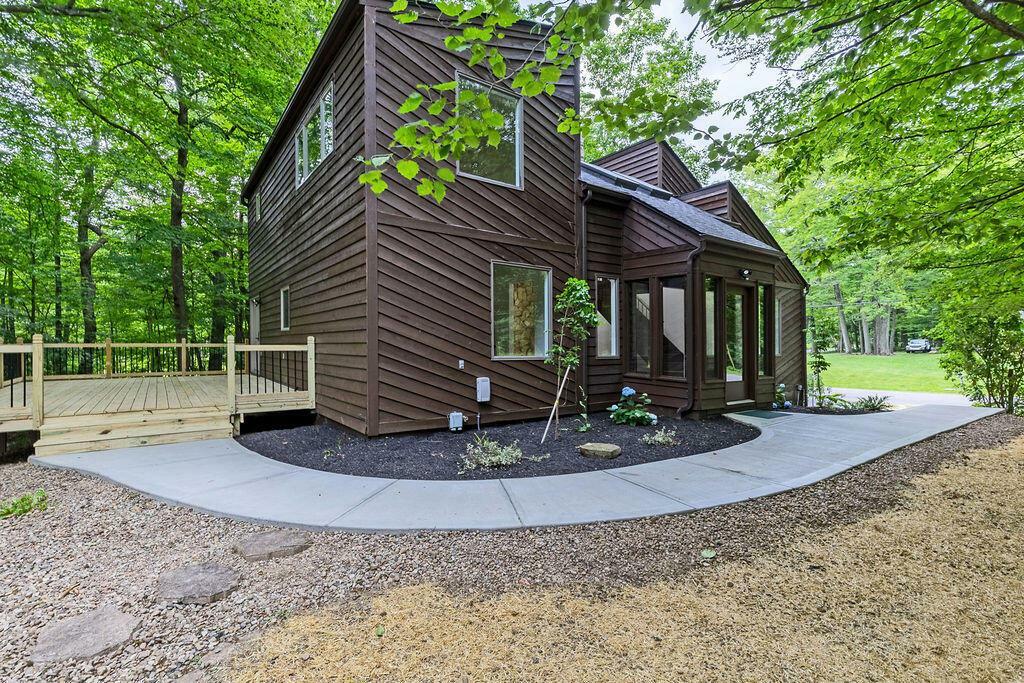 Property Photo: 7326 State Route 19 OH 43338