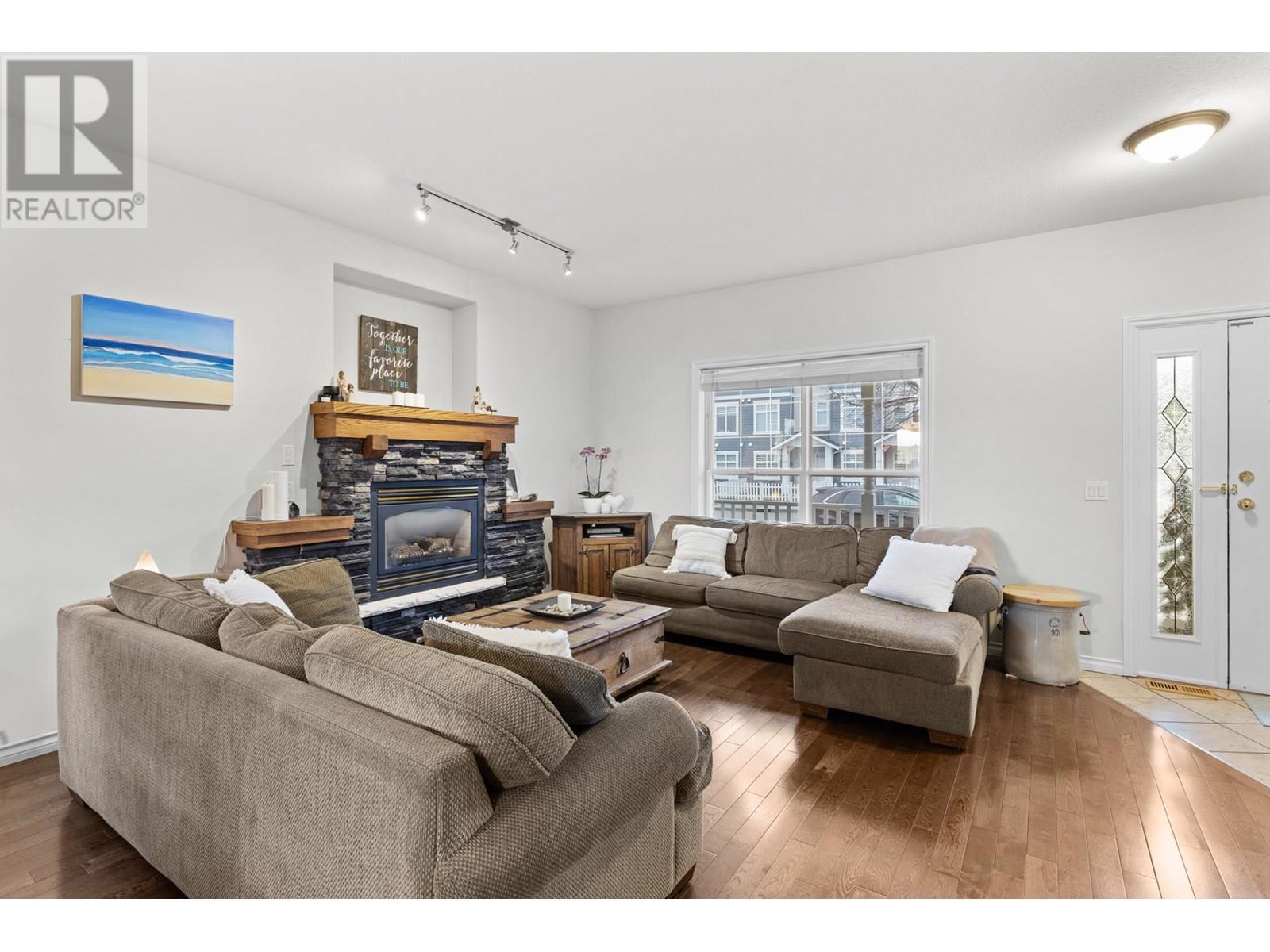 Photo de la propriété: 396 McCarren Avenue BC V1W 4W3