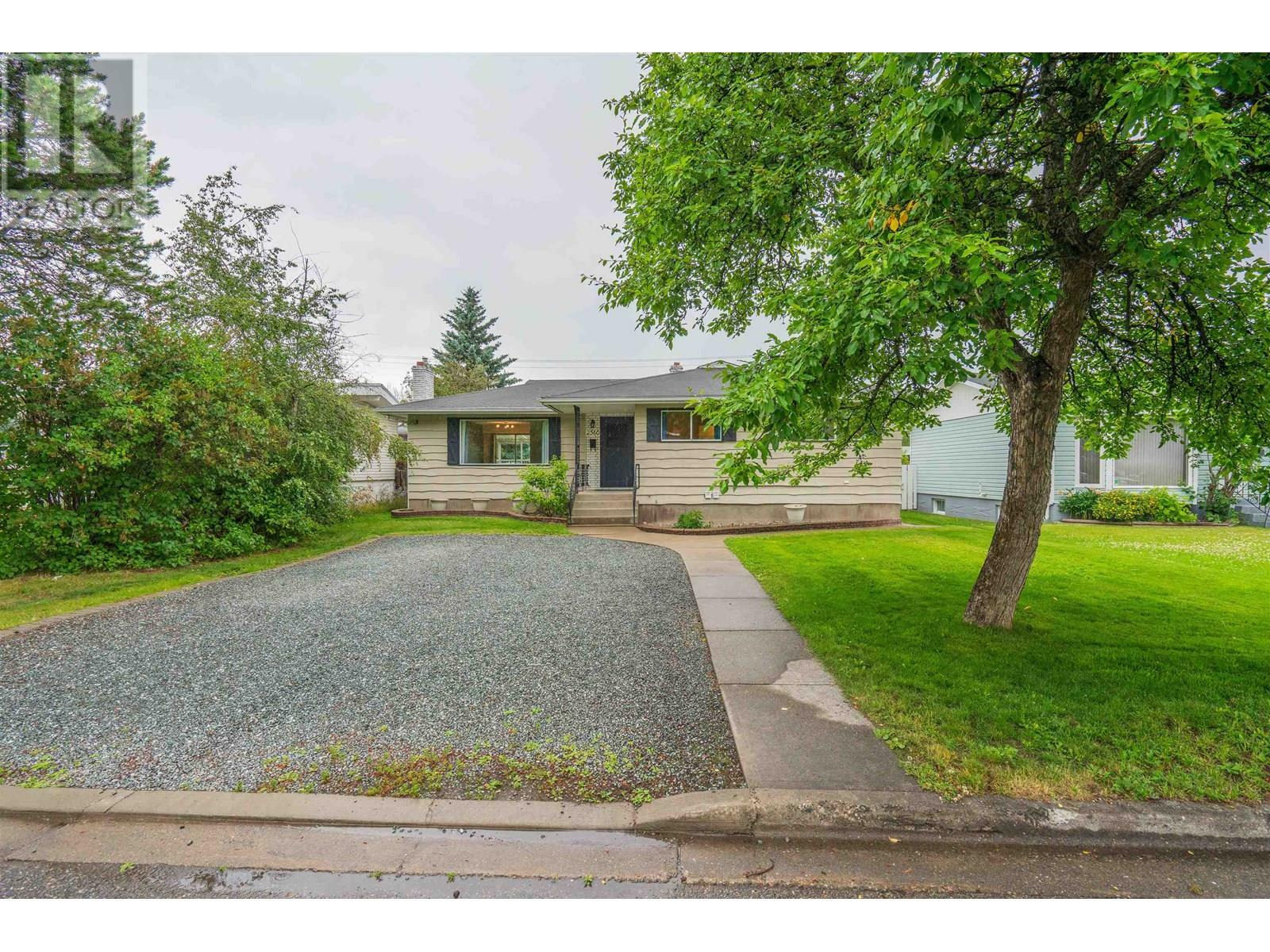 Property Photo:  2560 Ewert Crescent  BC V2M 2R9 