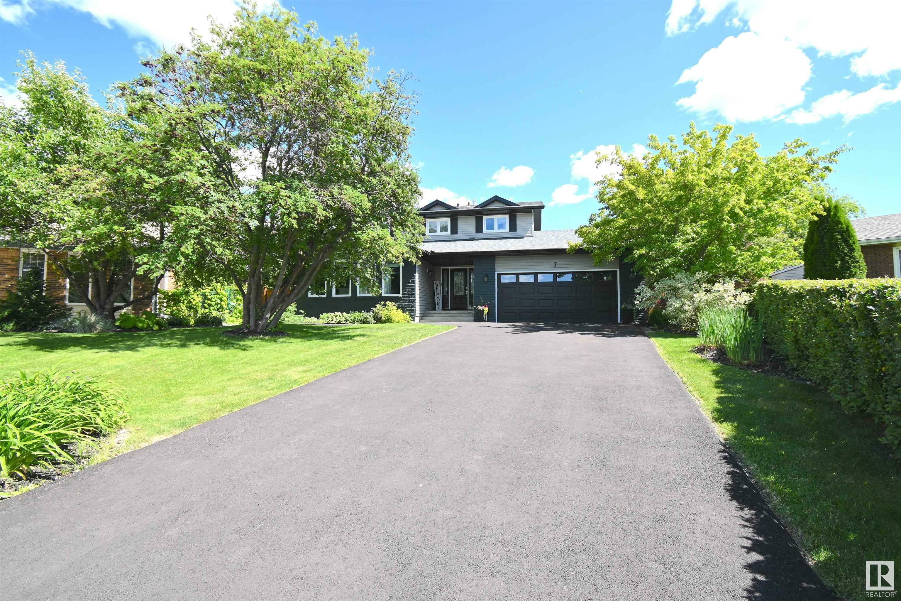 Property Photo: 7 Marlboro Place AB T7X 2P1