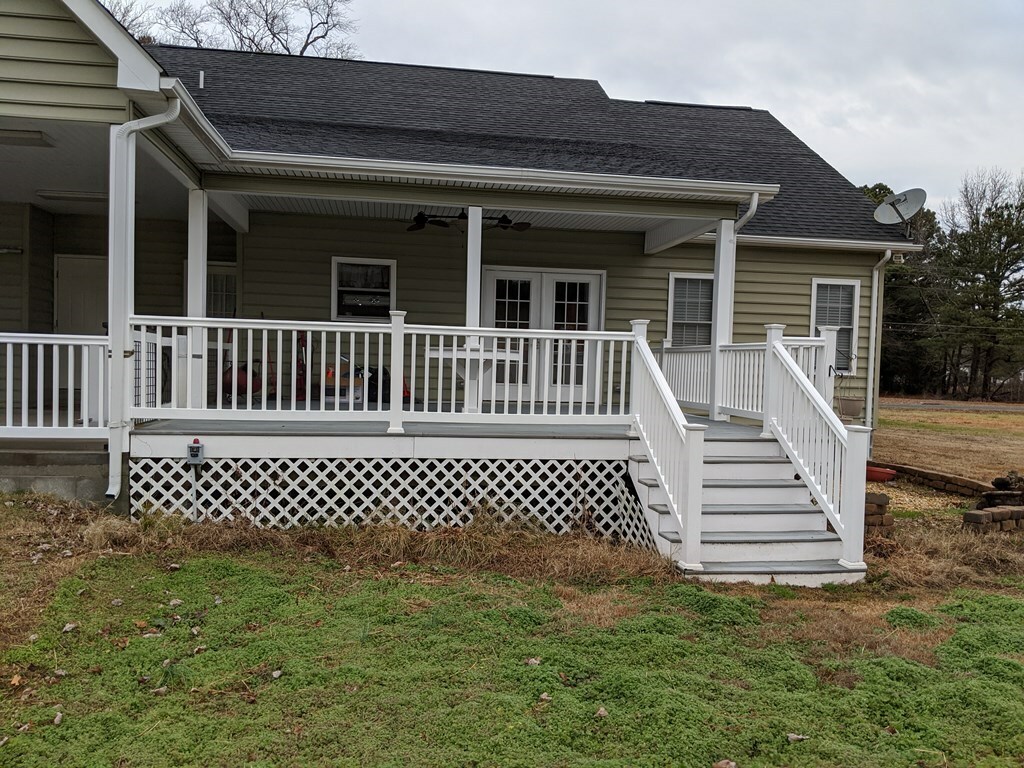 Property Photo: 16082 Cashville Rd VA 23417