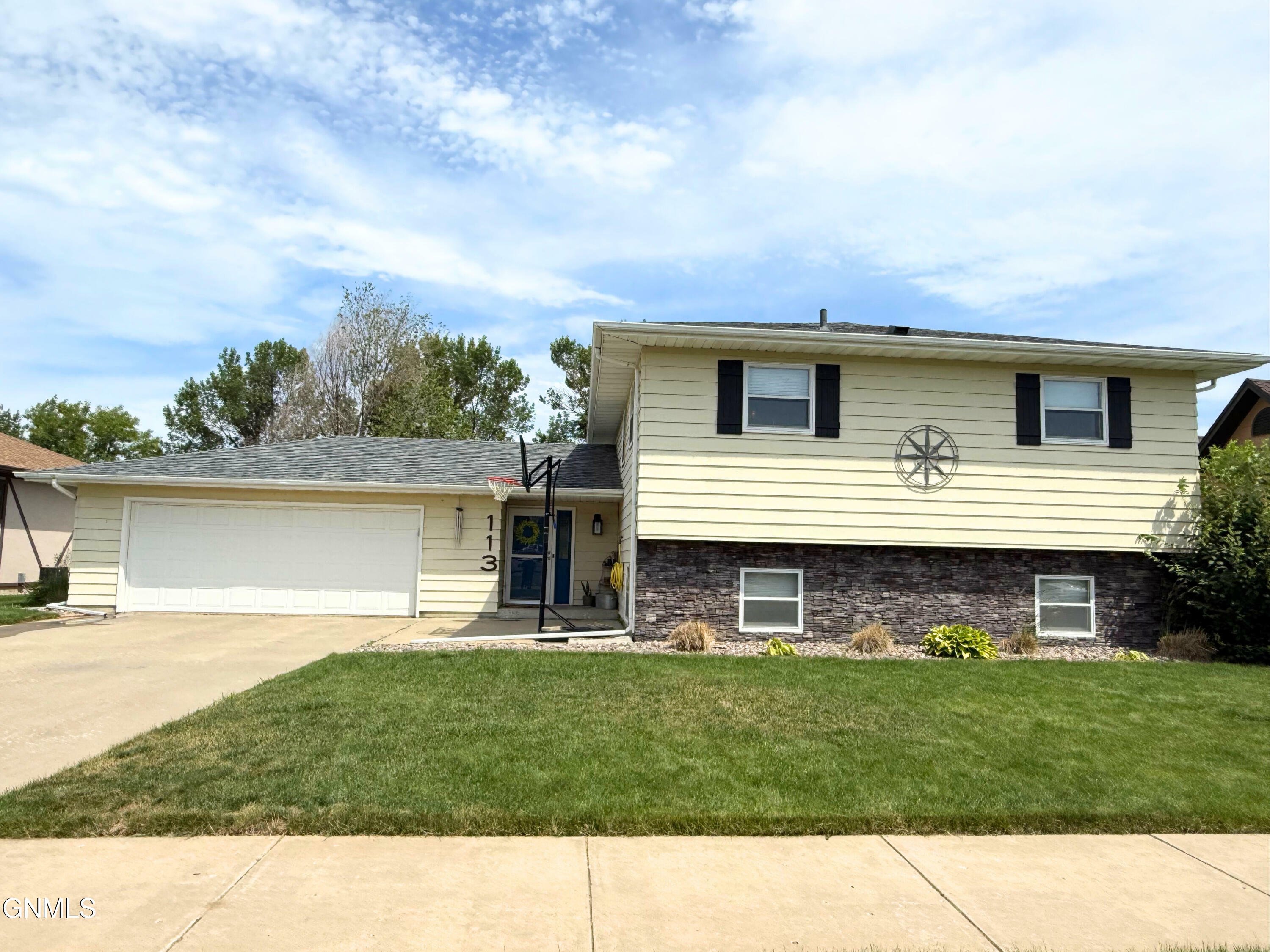 113 23rd Street E  Williston ND 58801 photo