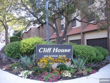 300 Gorge Rd #18  Cliffside Park NJ 07010 photo