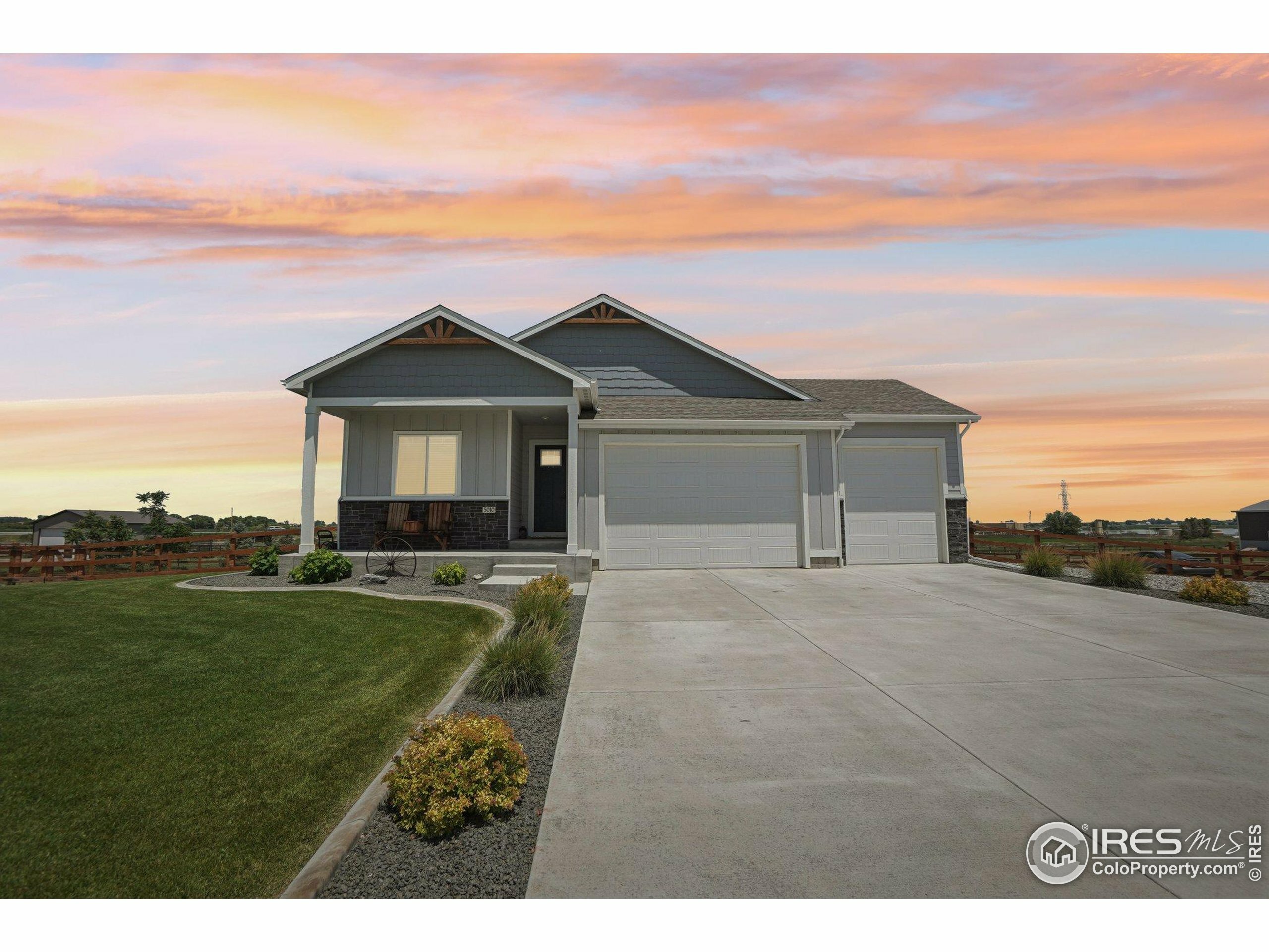 Property Photo: 5010 Prairie Lark Ln CO 80615