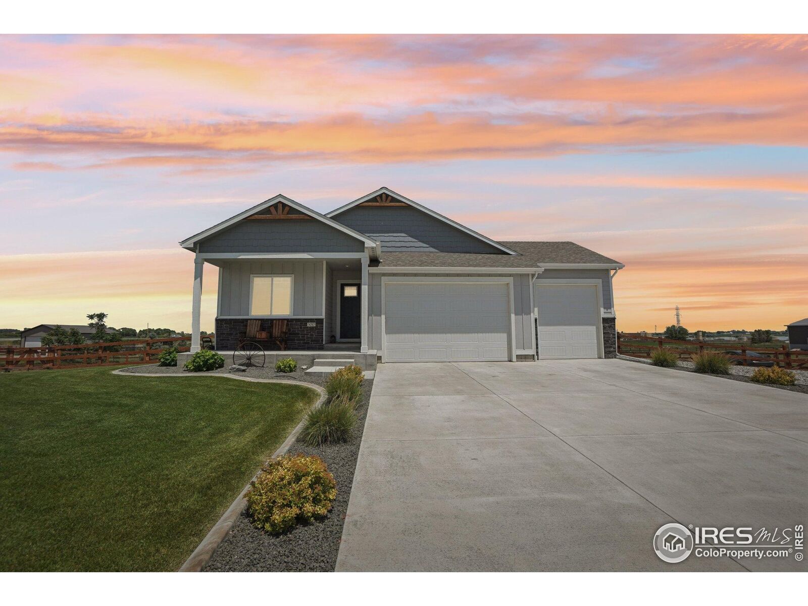 Property Photo: 5010 Prairie Lark Ln CO 80615