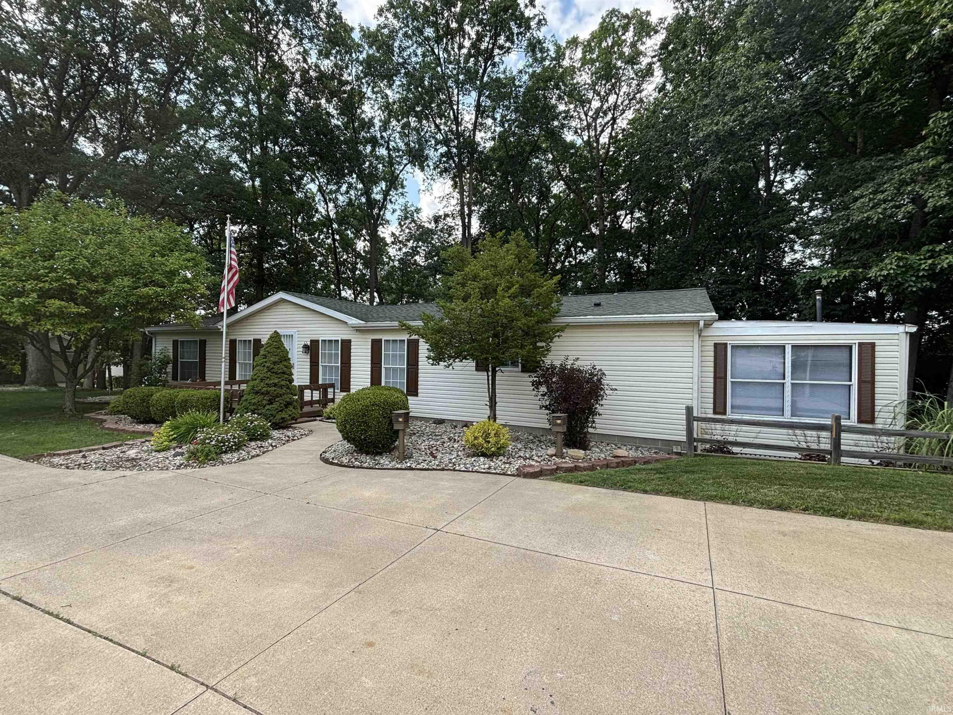 Property Photo: 140 Lane 120 Lime Lake Lane IN 46703