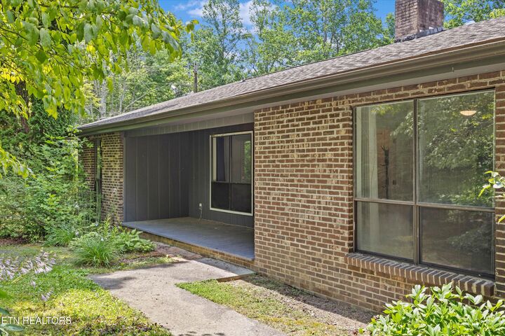 Property Photo: 4533 E Scenic Drive TN 37738