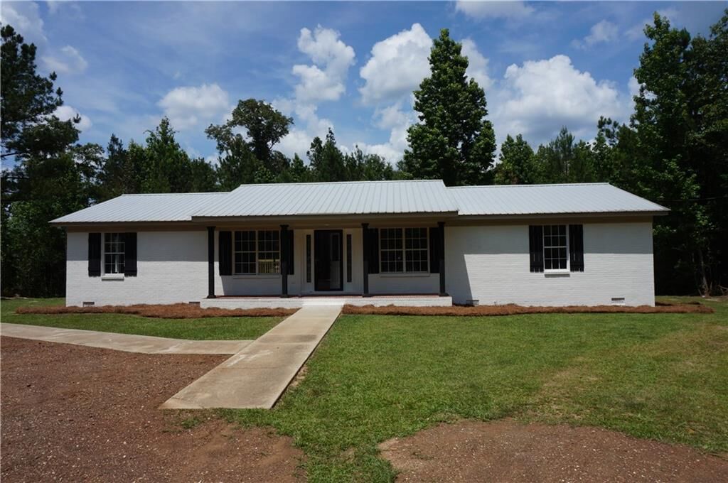 Property Photo: 696 Sam Road AL 36518