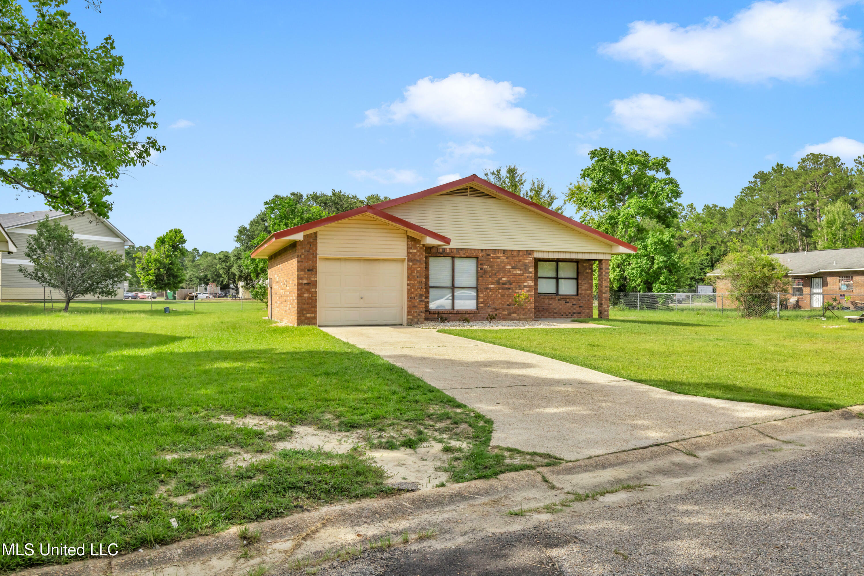 Property Photo: 2309 Cottonwood Drive MS 39503